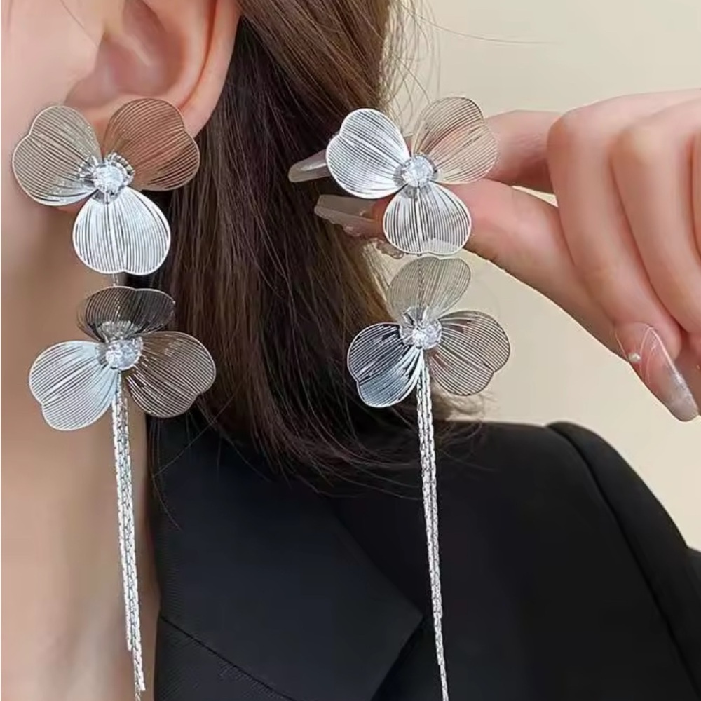 Cascading Silver Tassel & Crystal Rhinestone Dangle Statement Pierced Earrings‎